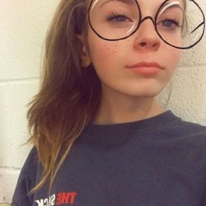 Meet your Posher, Dainna